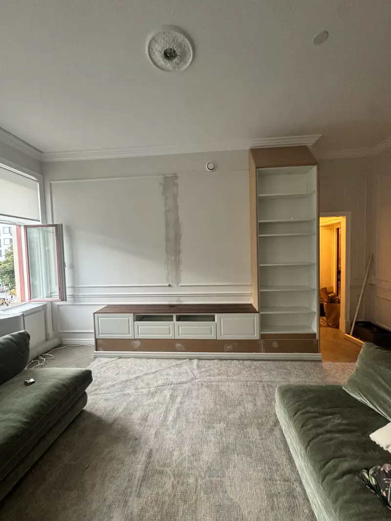 Platsbyggd TV-bänk och bokhylla, bild 5 av 8