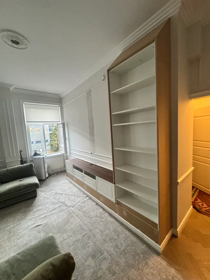Platsbyggd TV-bänk och bokhylla, bild 6 av 8