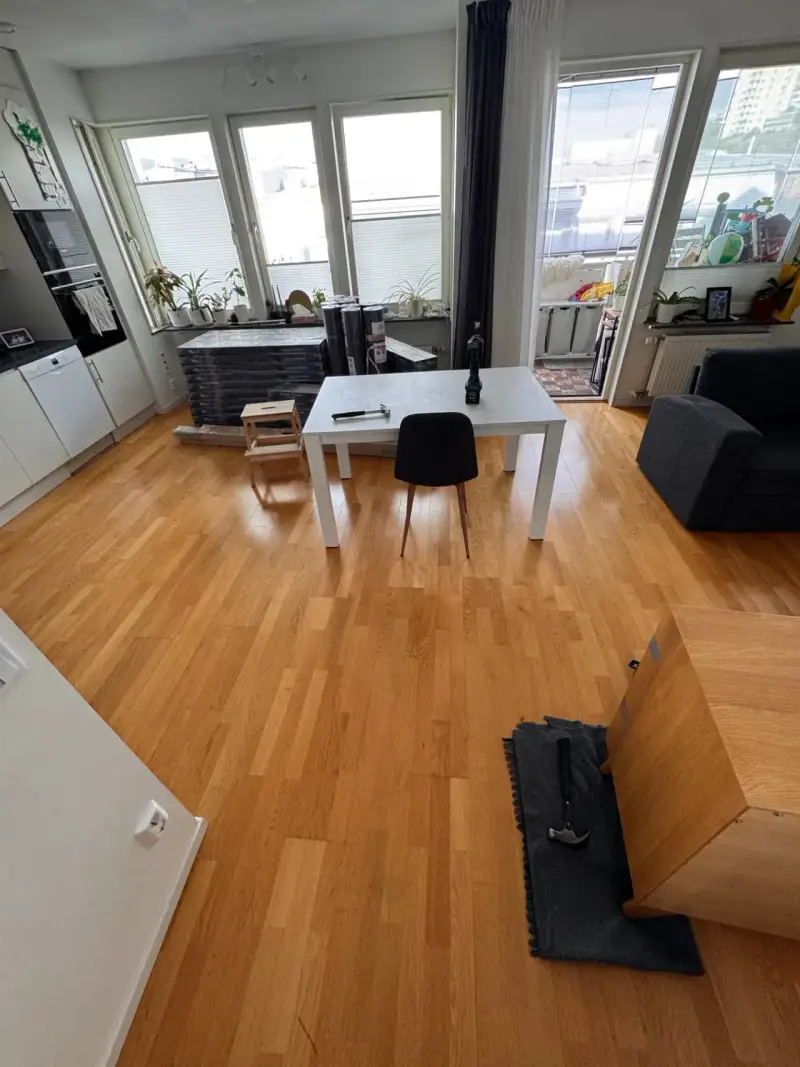Golvbyte i lägenhet – Liljeholmen, bild 2 av 9